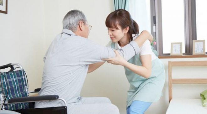 Dịch vụ chăm sóc người già tại Hà Nội là gì?