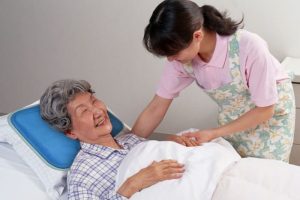 Nội dung của dịch vụ chăm sóc người già tại Hà Nội