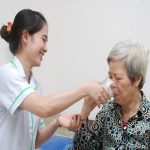 Dịch vụ chăm sóc người già tại Hà Nội là gì?